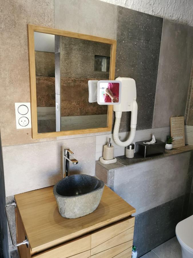 Il Etait 1 Fois Hotell Piolenc Eksteriør bilde