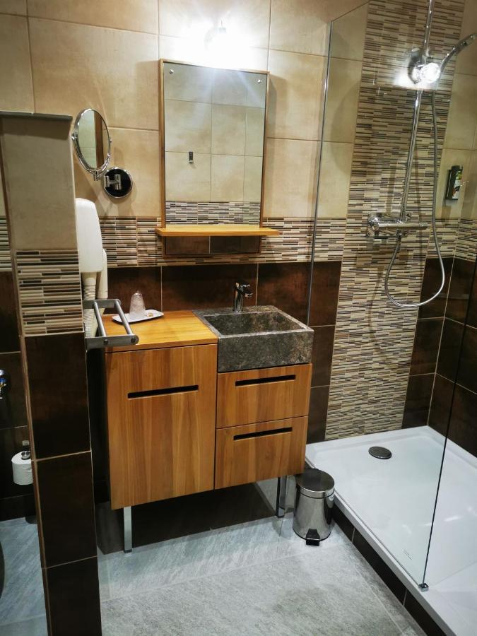 Il Etait 1 Fois Hotell Piolenc Eksteriør bilde