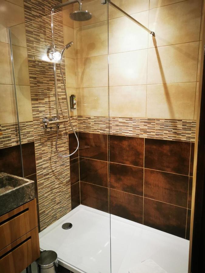 Il Etait 1 Fois Hotell Piolenc Eksteriør bilde