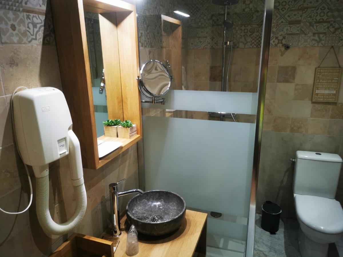 Il Etait 1 Fois Hotell Piolenc Eksteriør bilde